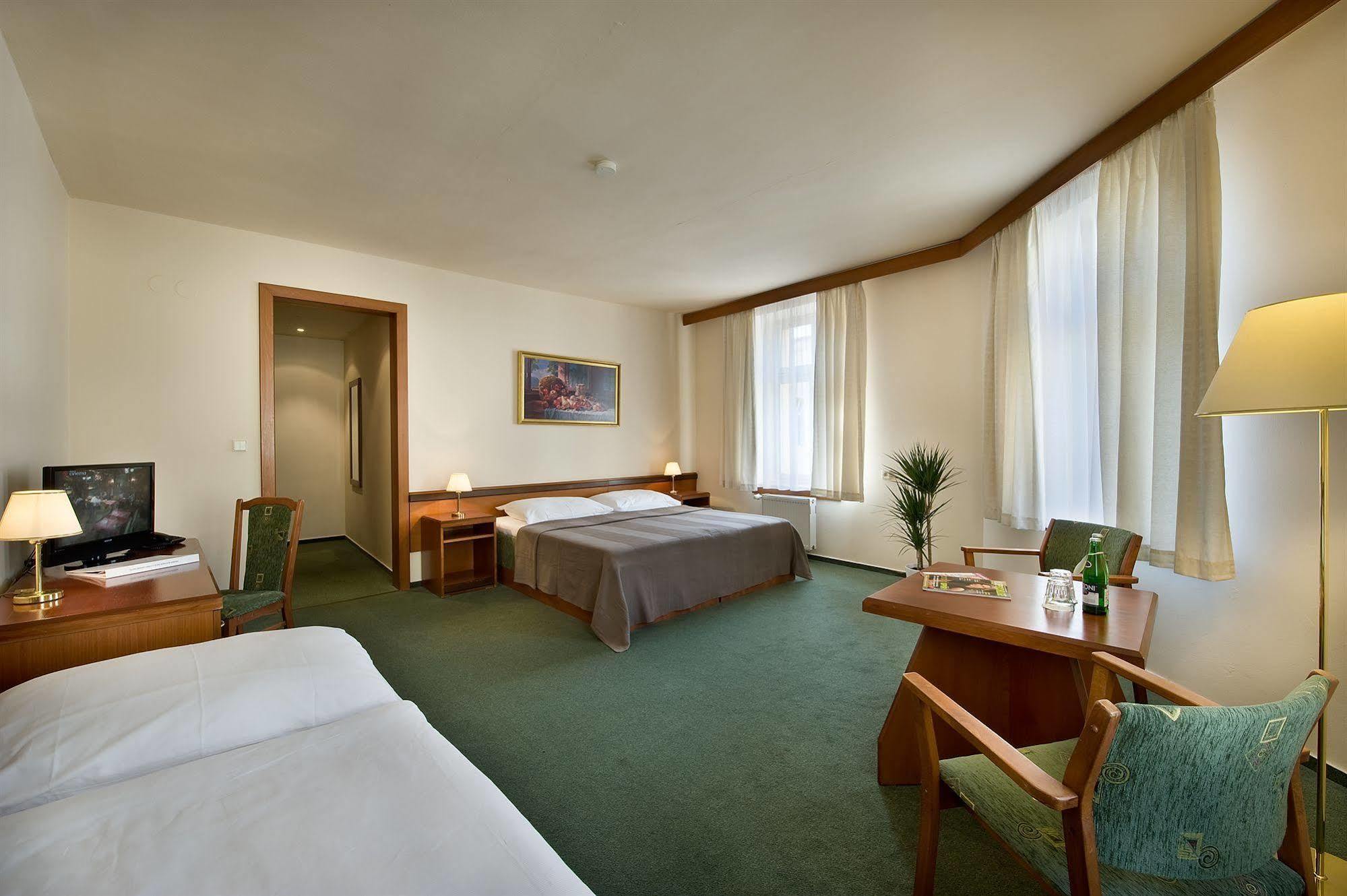 Three Crowns Hotel Prague Exterior photo